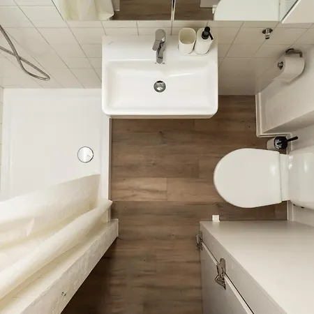 Air 305 Apartment *